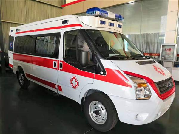 班玛县福特V362救护车
